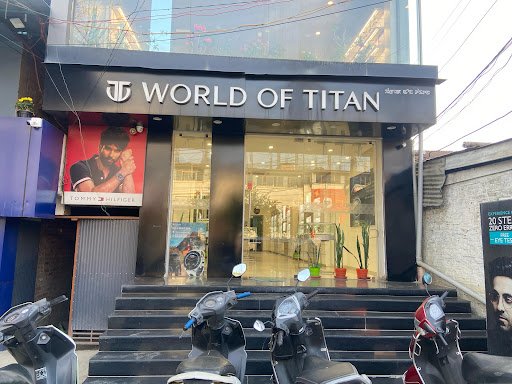 Titan World - Thangmeiband, Imphal
