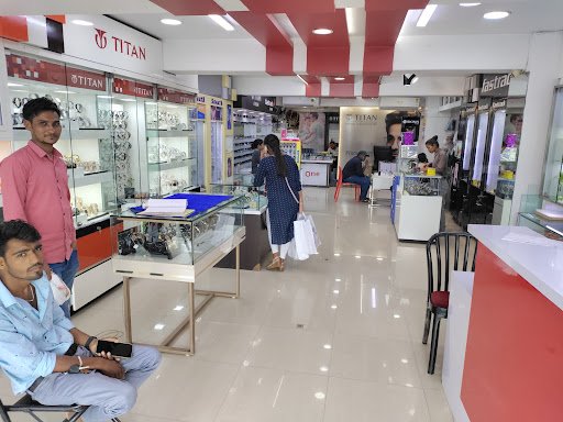 TITAN SHOWROOM A.V. WATCH CAFE