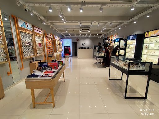 Titan World - Pappakurichi Kattur, Tiruchirappalli