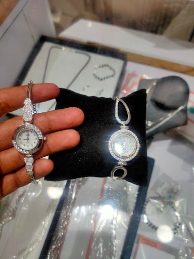 The Titan GALLERY The Titan GALLERY