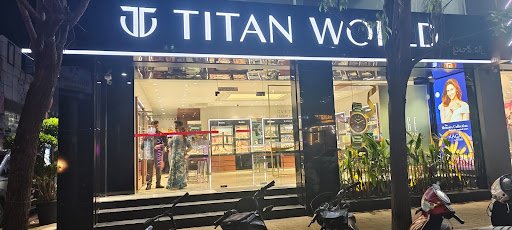 Titan World - Suryaraopeta, Kakinada