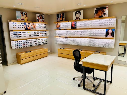 Titan World - Navi Peth, Ahmednagar