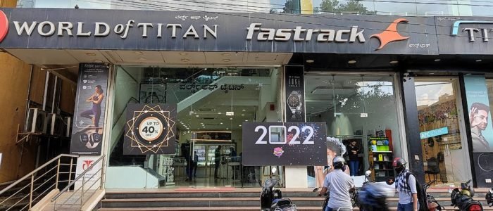 titan fastrack showroom