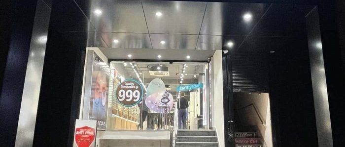 titan world rajbagh srinagar